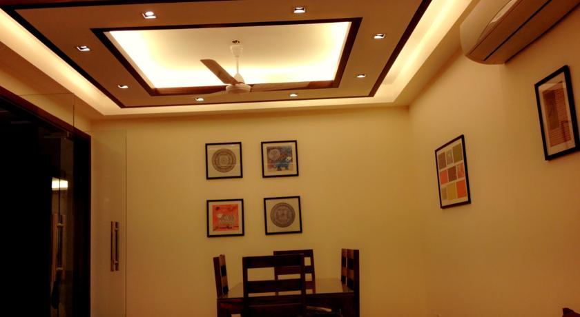 Woodpecker Service Apartments - Green Park Нью-Дели Номер фото