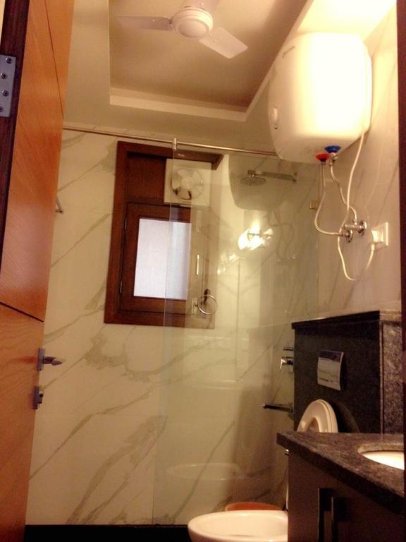 Woodpecker Service Apartments - Green Park Нью-Дели Номер фото