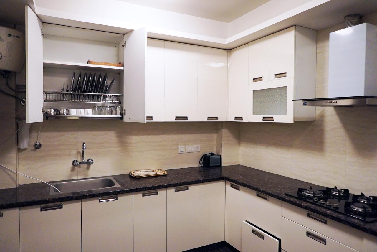Woodpecker Service Apartments - Green Park Нью-Дели Экстерьер фото